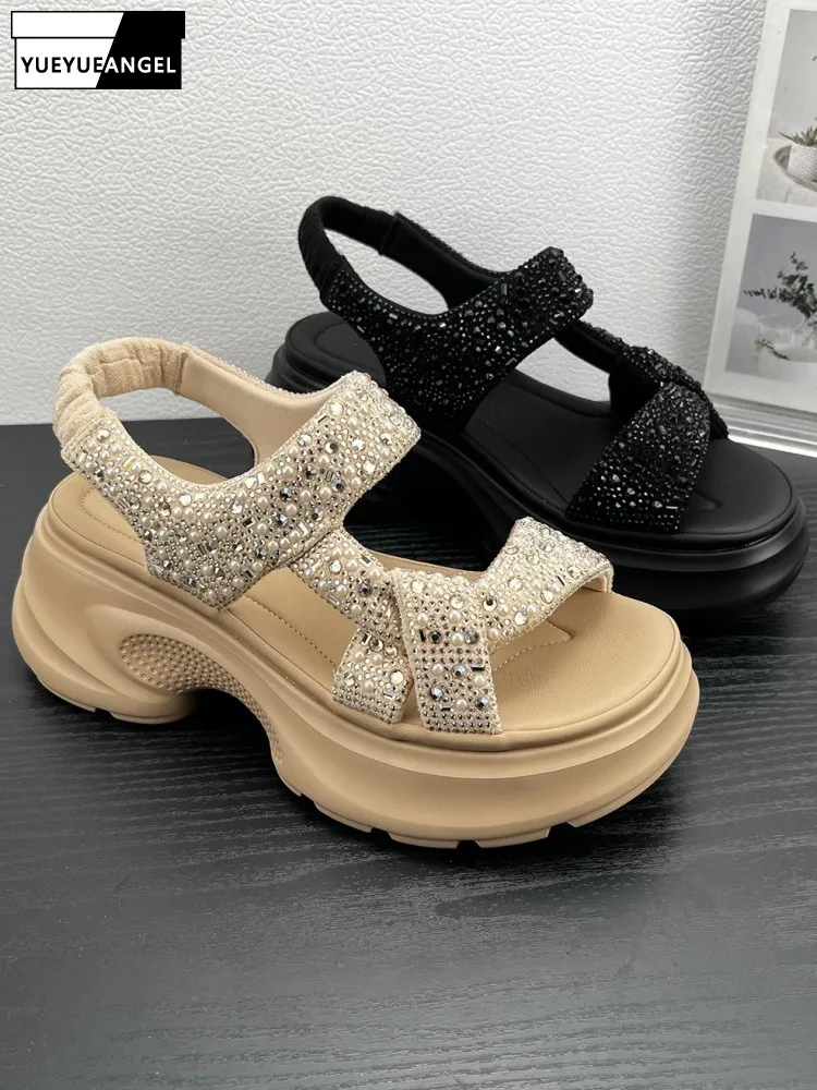 Sommerliche, schlichte Damen-Sandalen mit offener Zehenpartie, ausgehöhlten Diamanten, einfarbig, höhenverstellbar, elastisches Band, modische Plateau-Schuhe