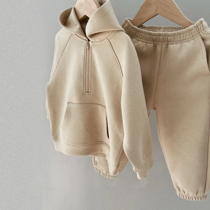 

2025 Autumn and Winter New Set for Men and Women: Half Zip Hooded Sweatshirt Leggings Simple Fleece Two-Piece Set.