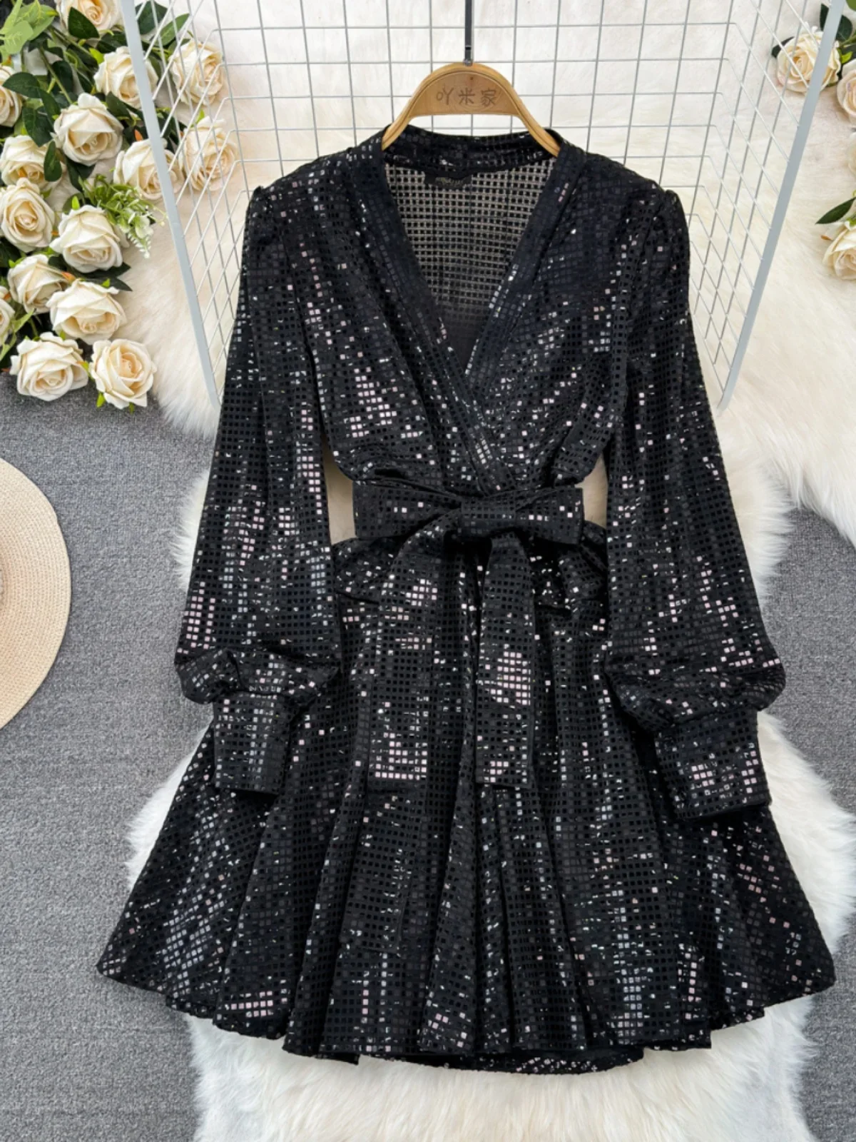 Fashion Celebrity Temperament Lantern Long Sleeve Deep V-Neck High Waist Skinny Mid Length A Line Sparkling Sequin Dress Women