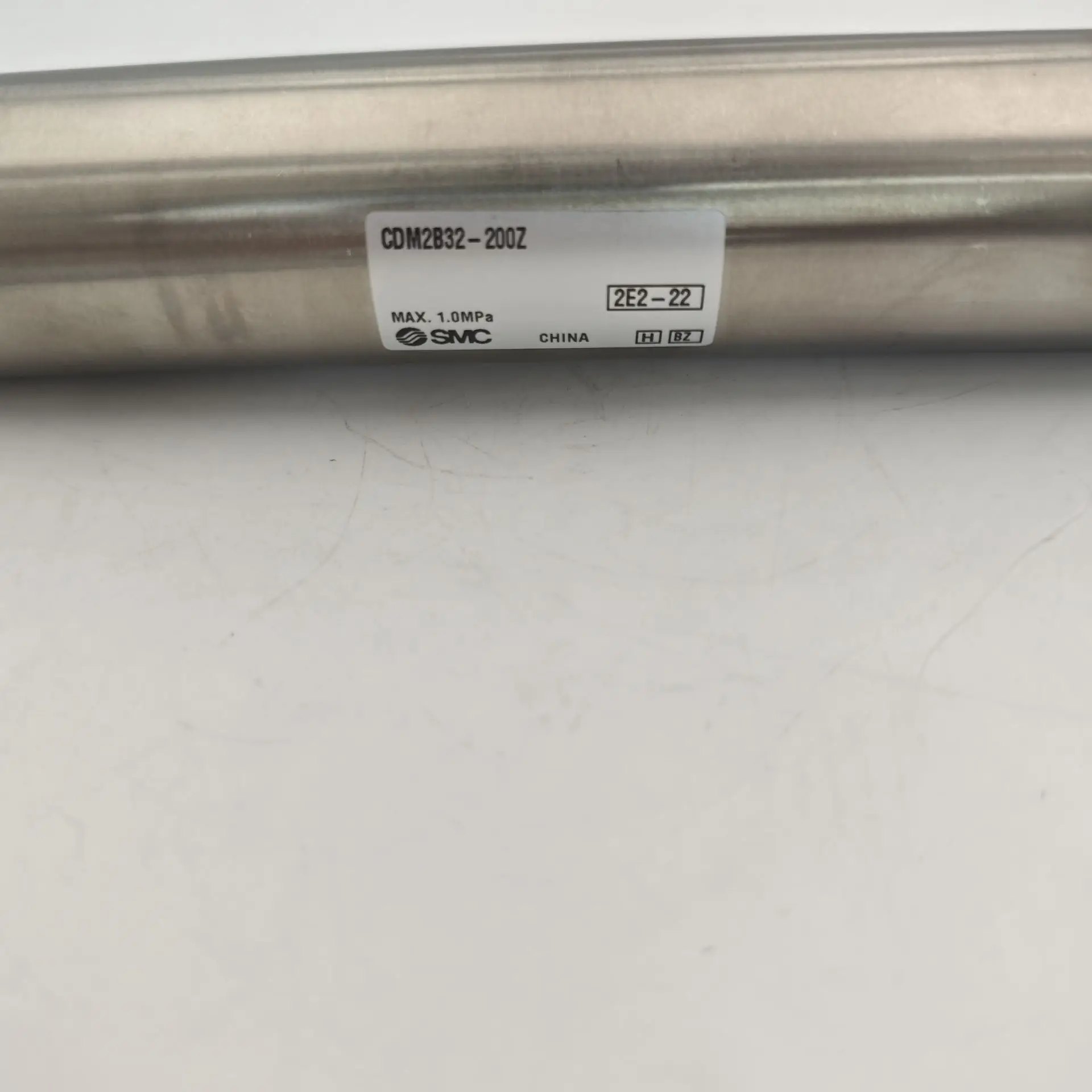 الأصلي SMC اسطوانة CDM2B32-25Z/50Z/75Z/100Z/125Z/150Z/175Z/200Z/250Z/275Z/300Z/350Z/AZ اسطوانة واحدة مزدوجة التمثيل