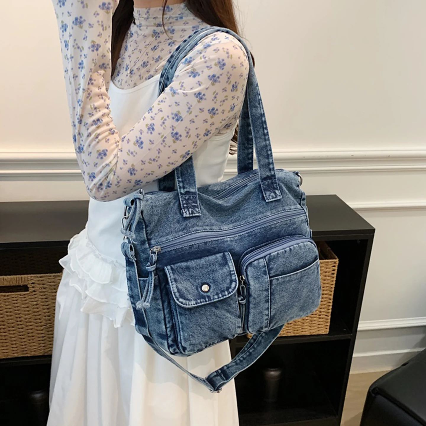 Large Capacity Denim Tote Bag Women's Commuter Shoulder Crossbody Bag Multi-Functional Fashion Canvas Handbag 2026 New Style