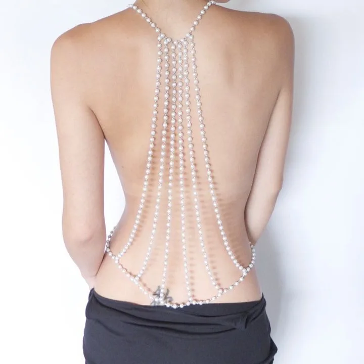 

PB European and American fashionable and sexy back, pearl integrated necklace, platform hot-selling body chain