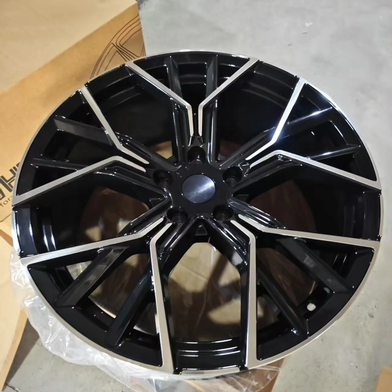 YQ عالية الأداء سبيكة عجلات الحافات المعطي تكلم 18 19 20 بوصة أسود اللون عجلات سيارة الركاب لسيارات BMW M8 5X120 5X112