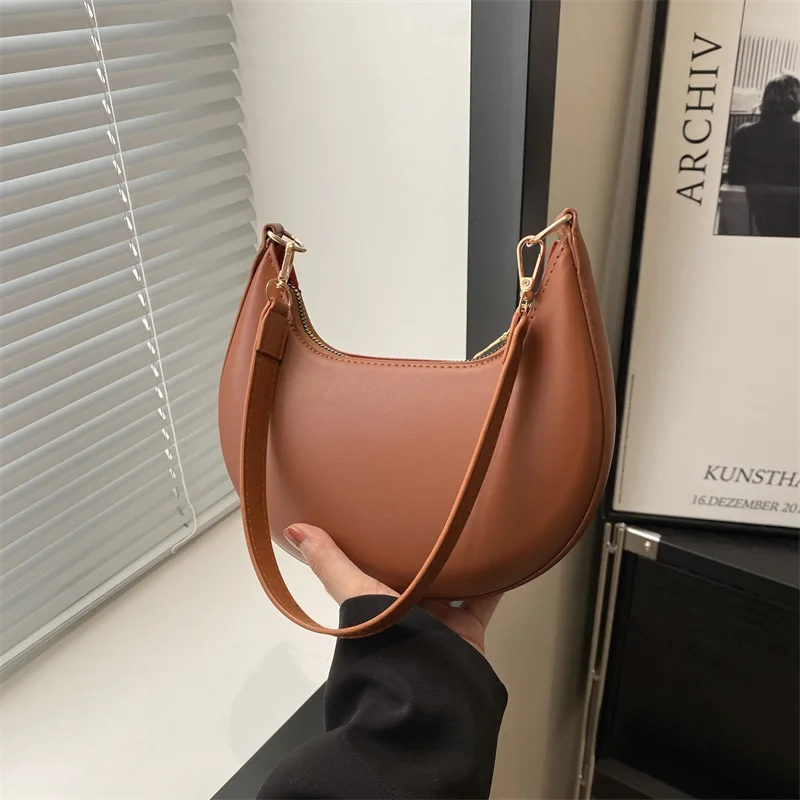 

Fashion Light Luxury Girly Commuter Bag - Minimalist Versatile Underarm Style, Trendy Shoulder & Handheld Bag