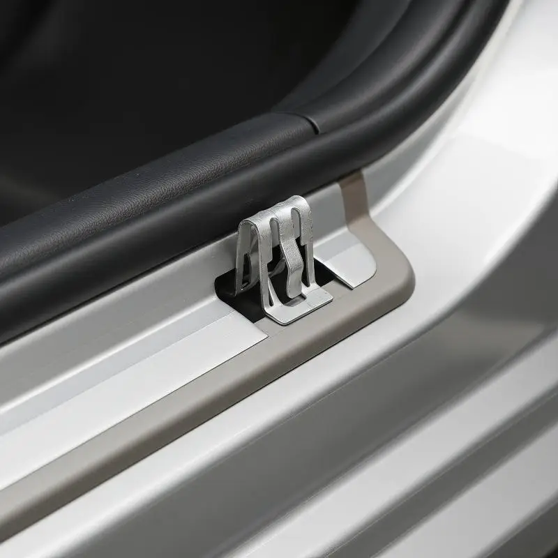 Efficient 10/20PCS Metal Fastener Clips for Door Sill and Dashboard Side Installations