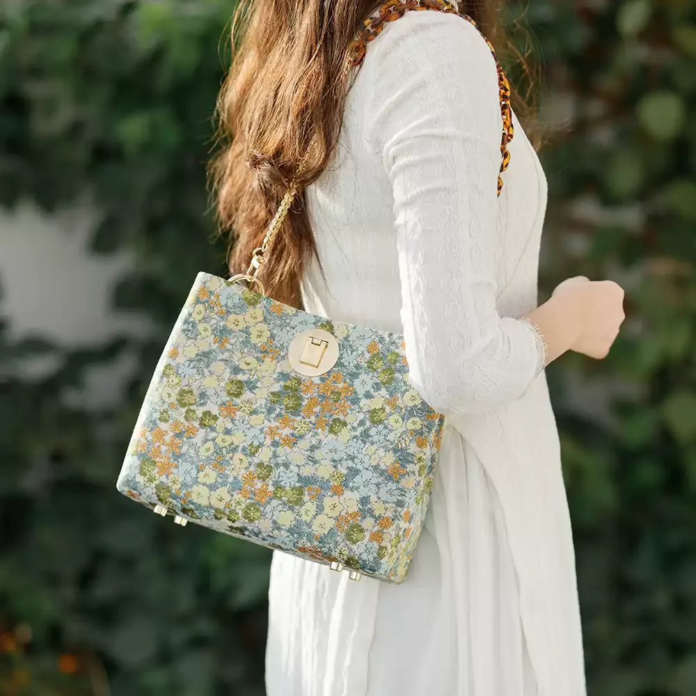 Retro Pastoral Contrast Color Small Floral Twist Lock Shoulder Bag, Handmade DIY Material Kit, No Cutting Required Sewing Craft