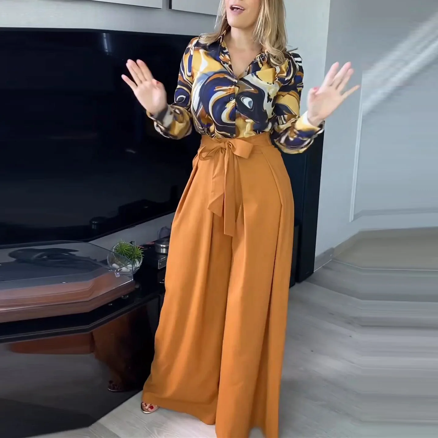 

Autumn Women's Set Shirt Printed Top Lace-up Wide-leg Pants Two-piece 2024 New Fashion Design Sense Of Women's Casual Clothing