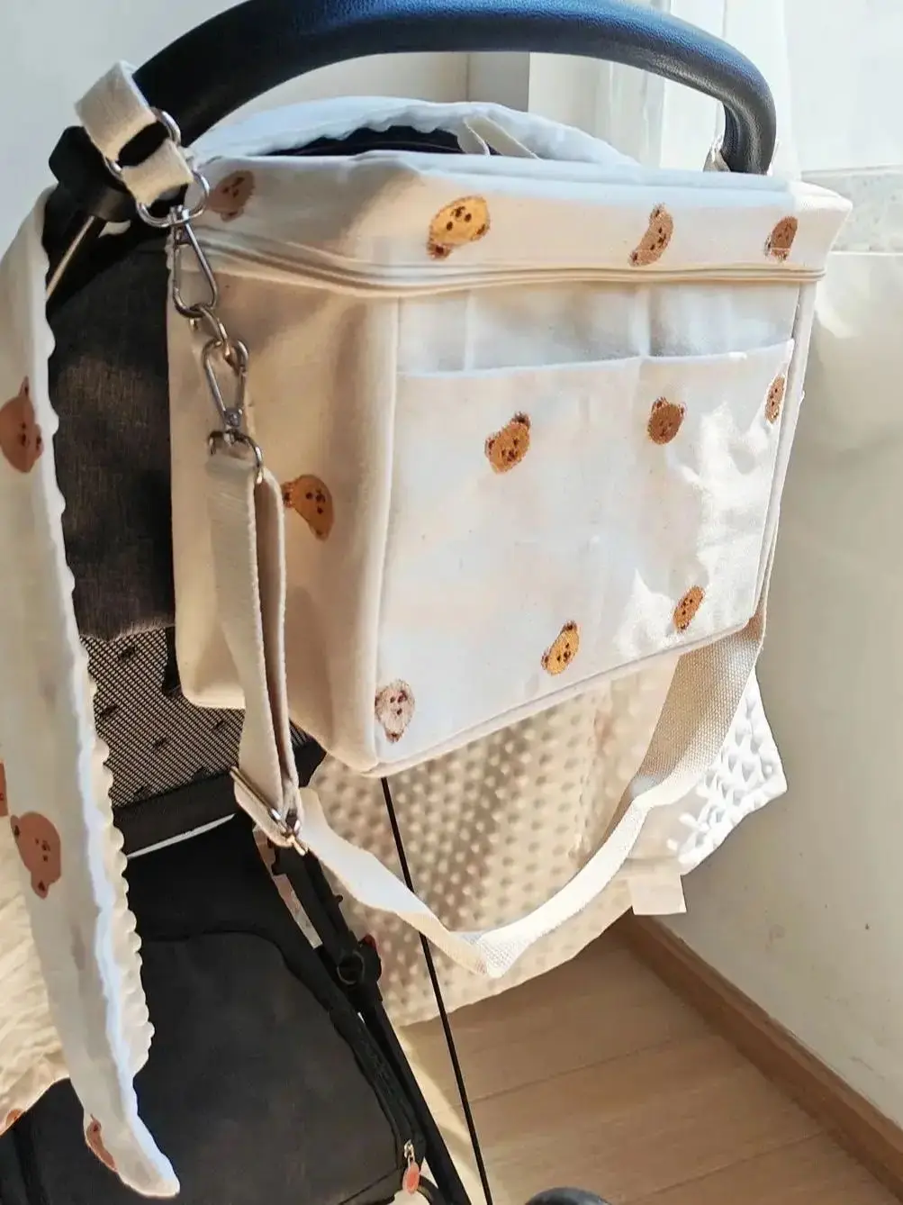 Baby stroller storage bag Mommy goes out to store milk thermal ice pack