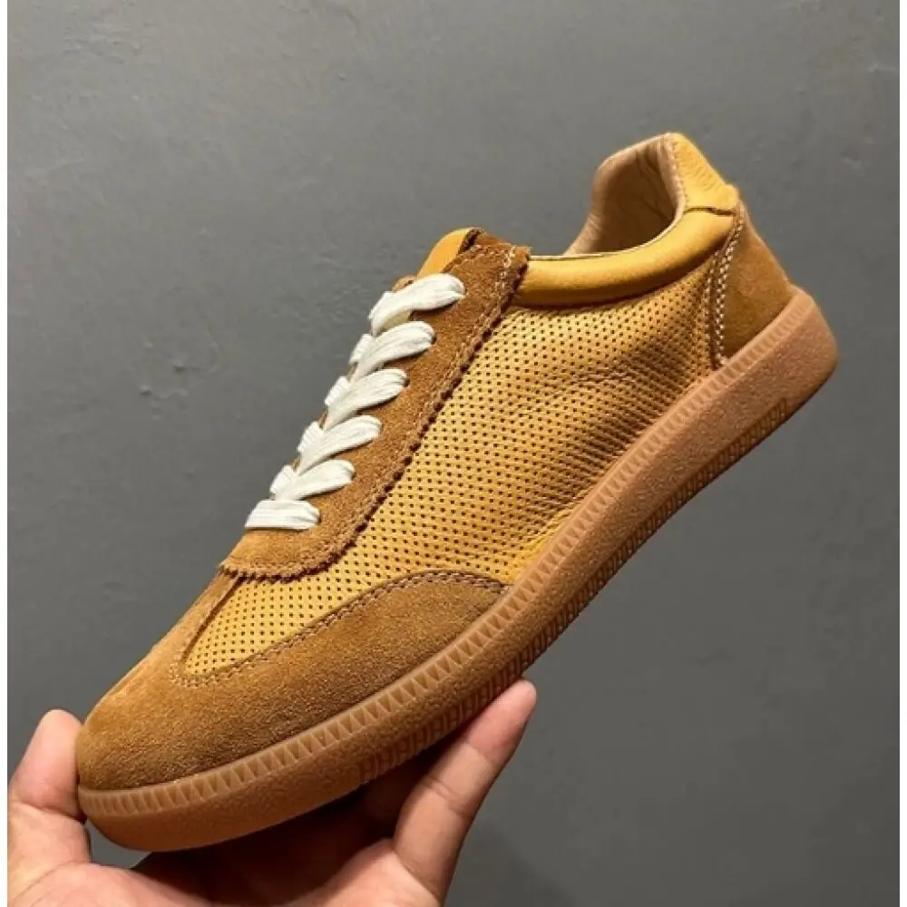 Vintage Caramel German-Style Casual Sneakers, with suede and perforated leather, non-slip gum sole,