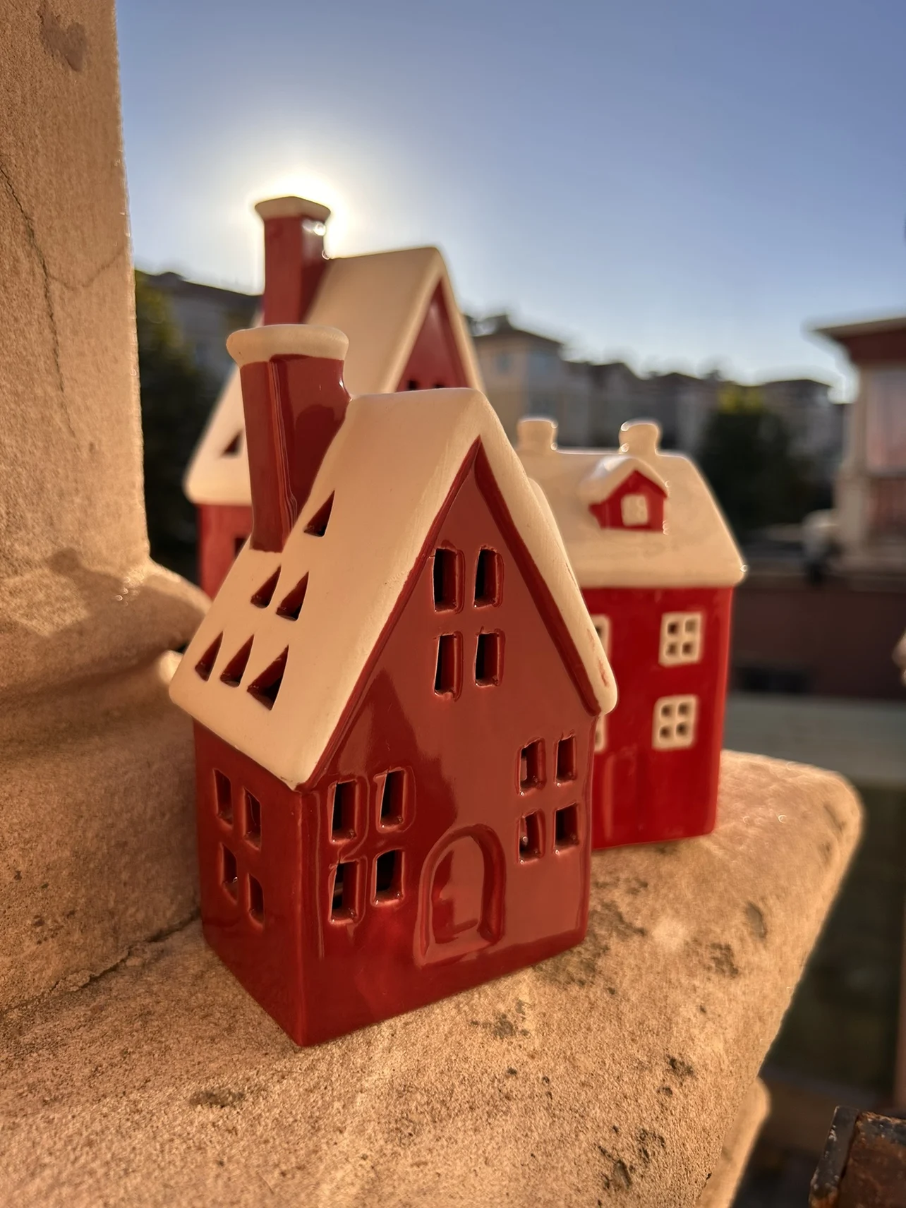 Small Town-American Style Home Ceramic House Night Light, Fish Tank, Pet Landscaping, Courtyard Decorations, All Have Flaws