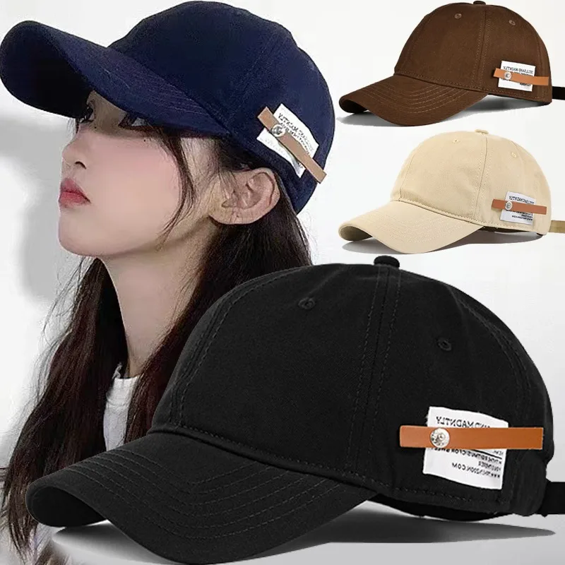 

Casual Outdoor Sports Curved Brim Visor Hat Fashion Soft Cotton Letter Labels Baseball Cap for Women Men Unisex Hip Hop Dad Hats