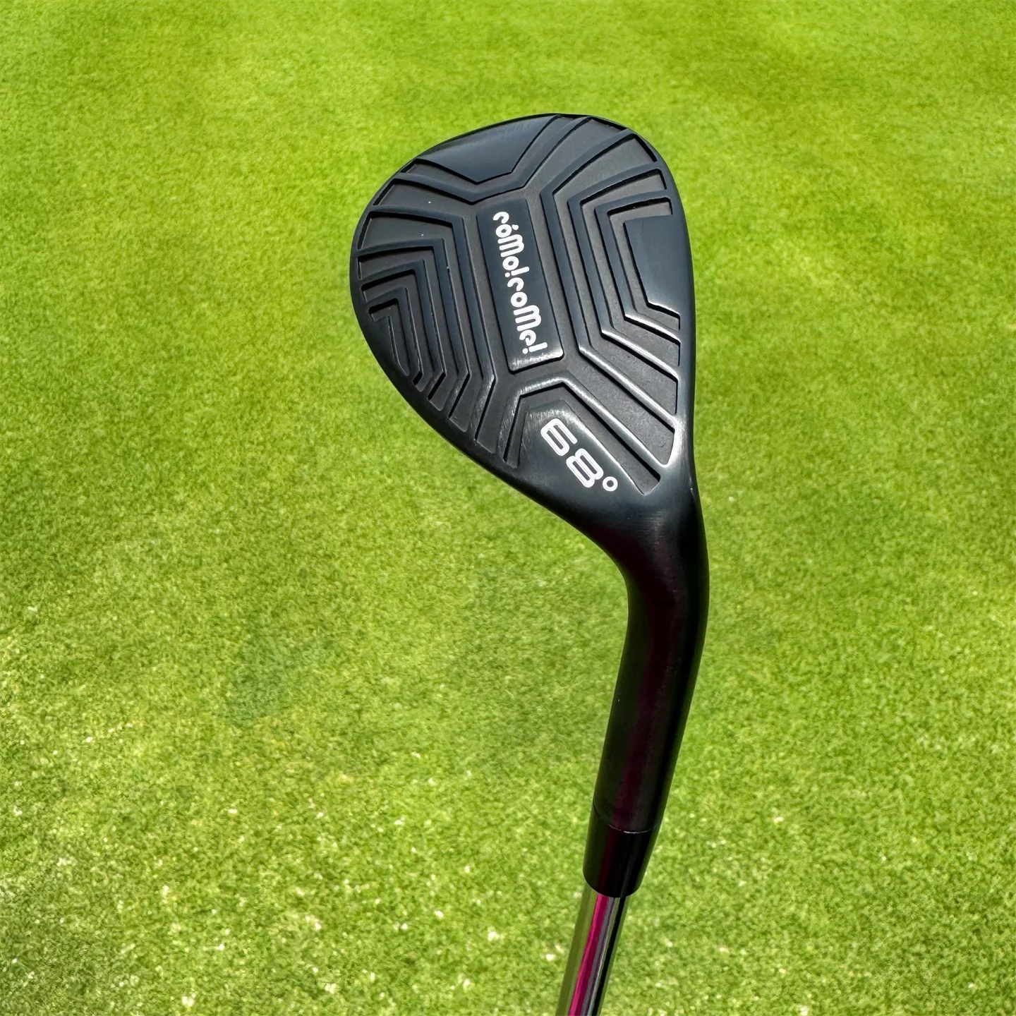 

Golf Club COMO! COME! Blade-Style High-Loft Wedge Available in 68°/70°/72° Loft Angles Exceptional Spin and Stopping Power/