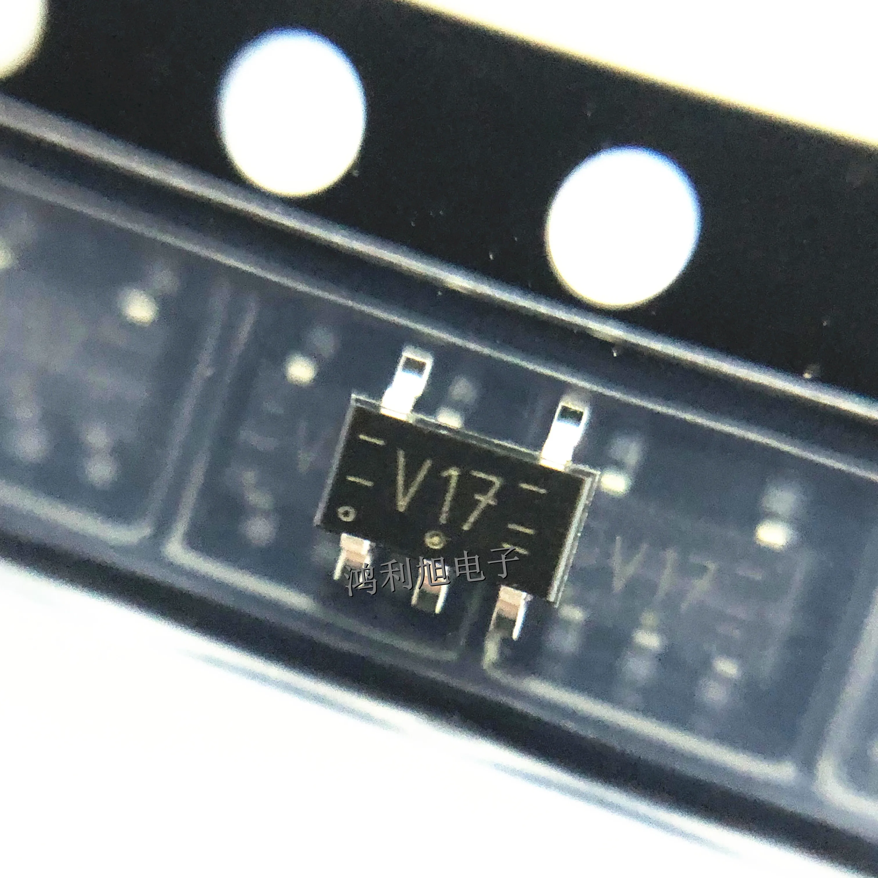 50pcs/Lot 74LVC1G17GV TSOP-5 MARKING;V17 Schmitt Trigger Buffer 1-CH Non-Inverting CMOS 5-Pin Operating Temperature:- 40C-+125c