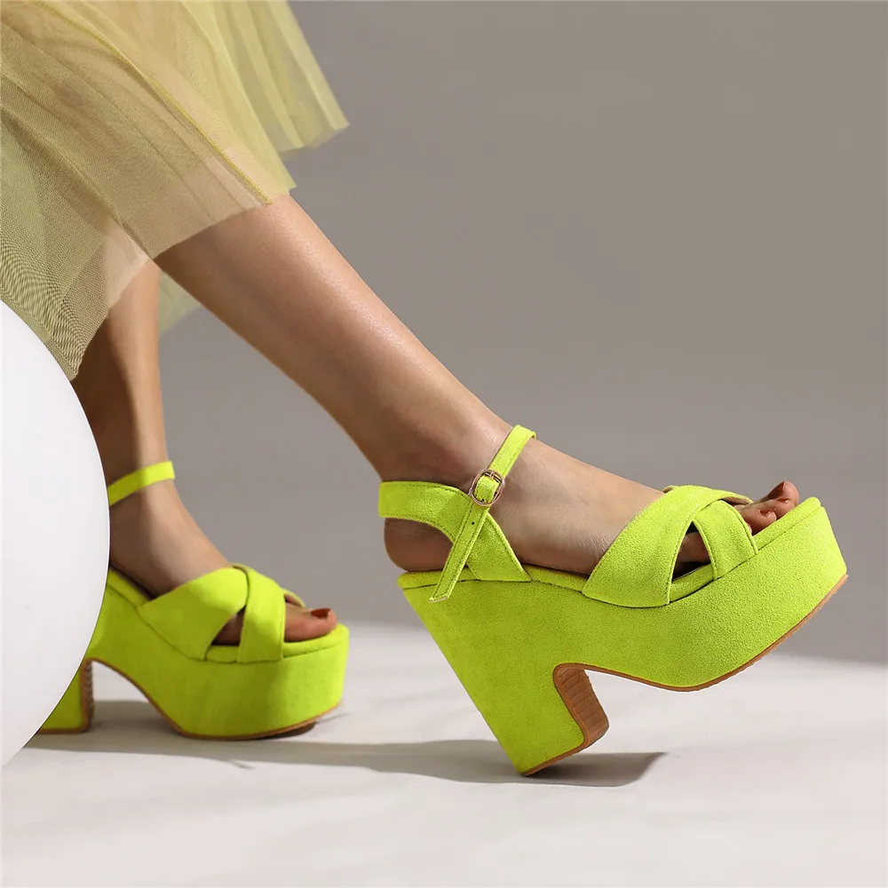 2024 New Bohemia Style Vacation High Heels Summer Ankle Strap Buckle Party Sandały Platforma Buty na koturnie Kobiety Rozmiar 34-43