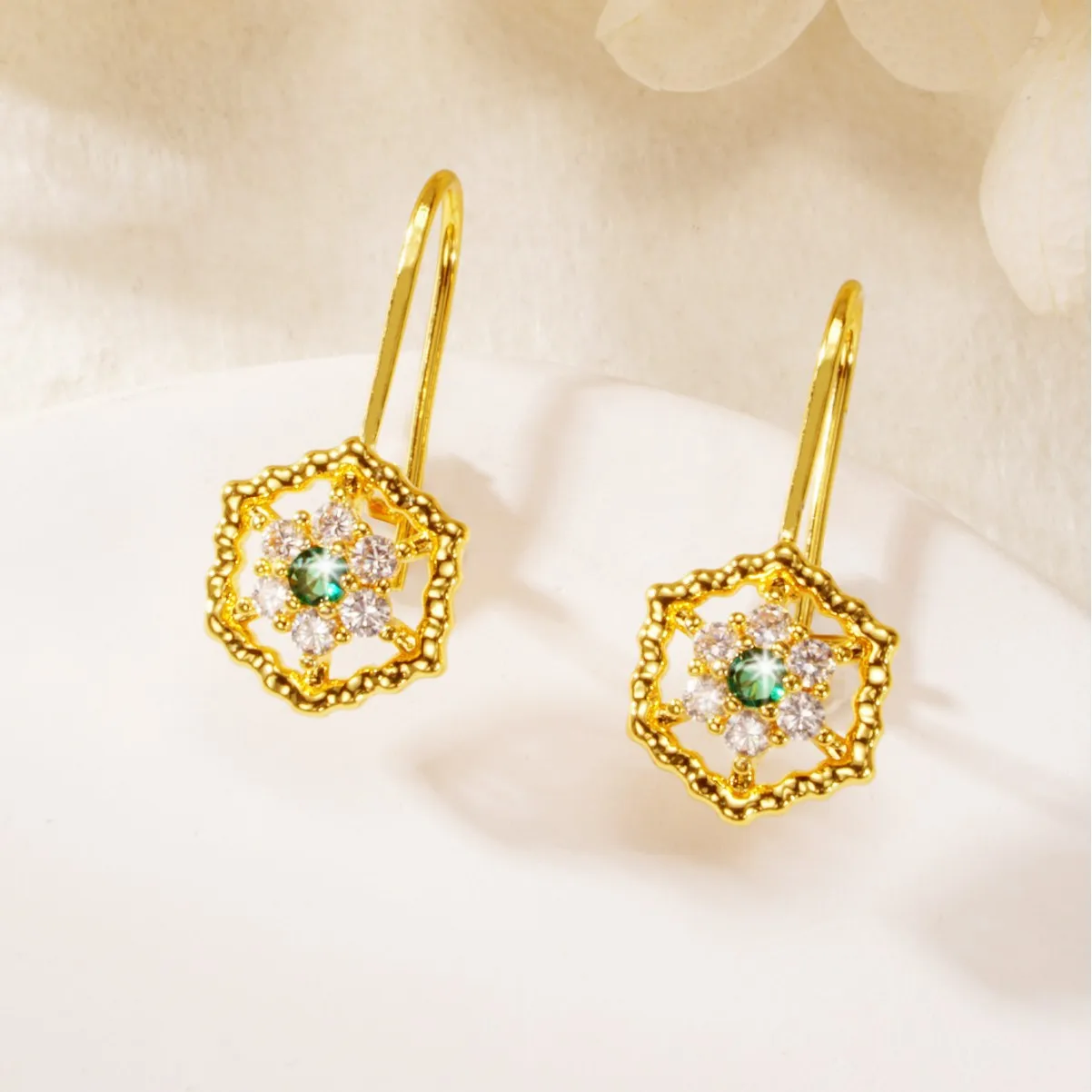 Huixing Middle Eastern court style exquisite earrings light luxury high sense versatile retro earrings elegant temperament ear h