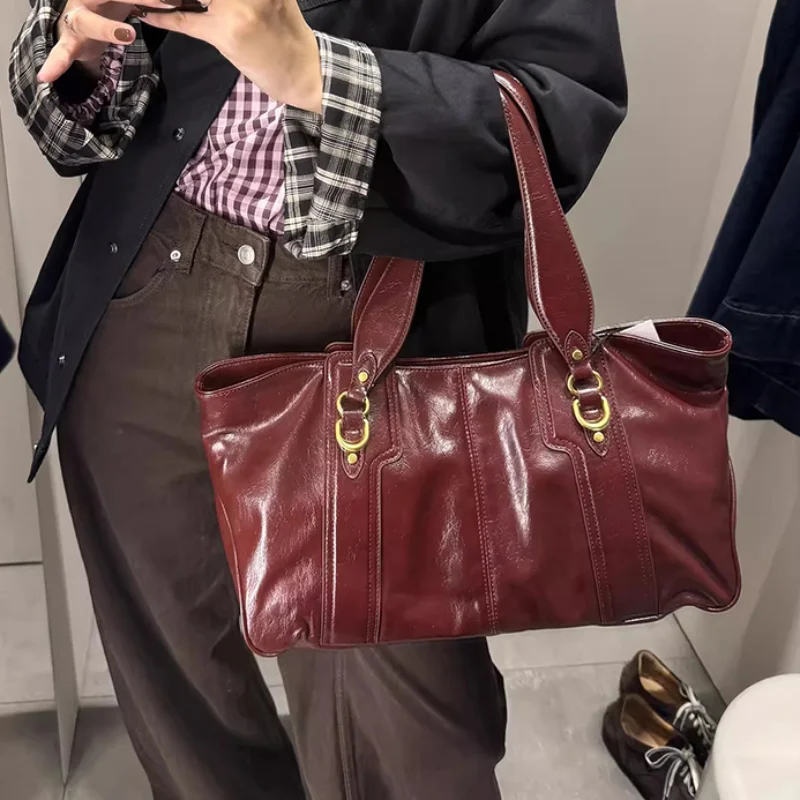 

Metal Ring Decorative Handbag,Designer Underarm Shoulder Bag,Women's Solid Color Vintage Work Commuter Travel Everyday Tote Bag