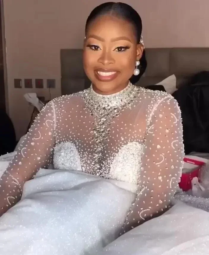 Customized Arabic Plus Size Wedding Dresses Bridal Gowns Beading Long Sleeve Crystal High Neck Sequined Vestidos De Novia