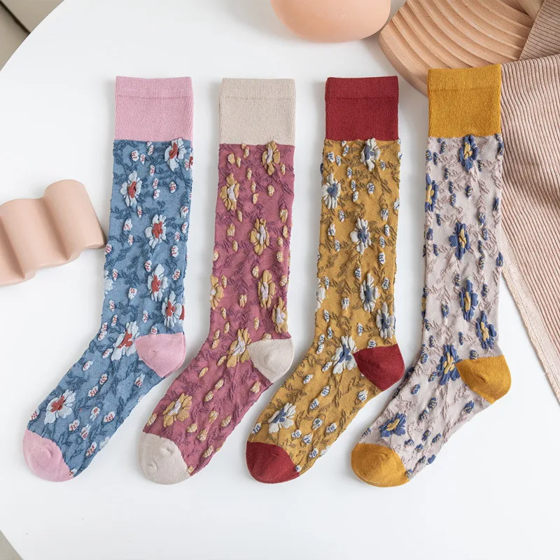 

New Calf Socks High Quality Cotton Retro Totem Floral Jacquard Socks Slim Lolita Comfortable Cute Small Flower Stockings