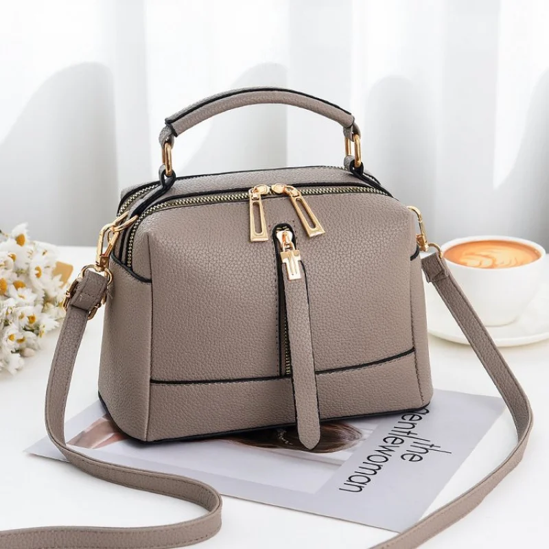 

Popular Classic Leather Women's Tote Bag Luxury Brand Famous Designer Elegant Crossbody Stylish Accent Commuter Bag