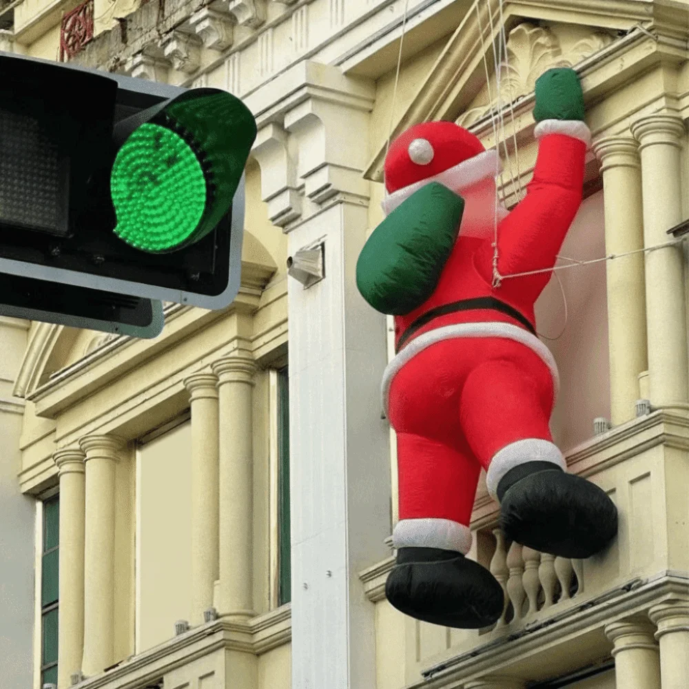 Giant Climbing Santa Waterproof Inflatable Inflatable Christmas Decor Polyester LED Lighted LED Lighted Inflatable Outdoor Use