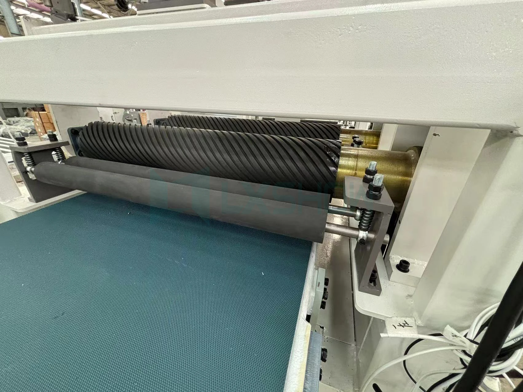 عجلة تلميع 1300RRS-M ورقة حزام الرمل آلة إزالة الأزيز المغناطيسية مع #3