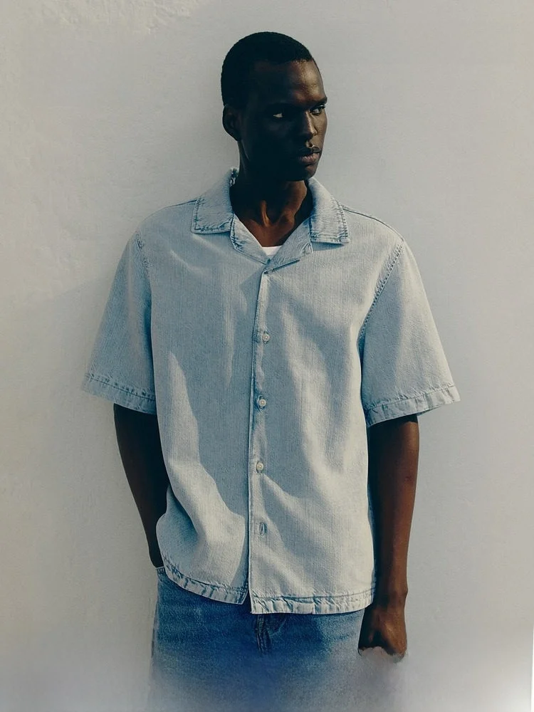 

H&M Men's Standard Fit Cuban Collar Denim Shirt Short Sleeve Button up Casual Summer New Arrival Cotton Lenzing Eco Viscose