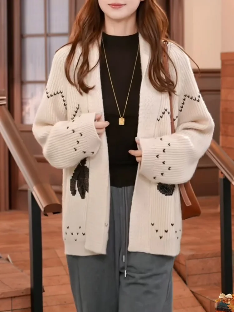 

Премиальный вязаный кардиган с вышивкой, плотная вышивка, универсальный, в корейском стиле, осенняя новинка, большие размеры, теплая верхняя одежда