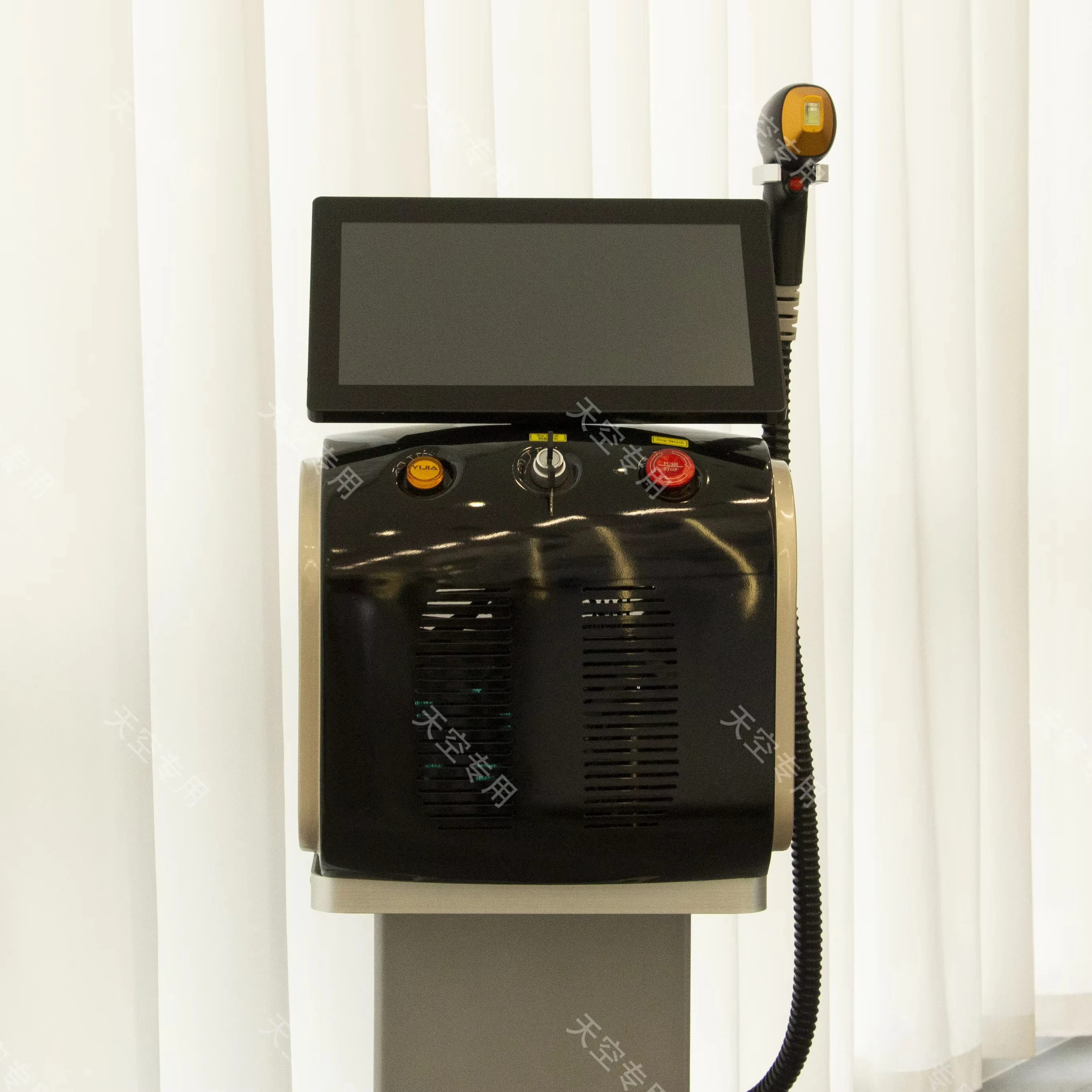 2025 New Professional Ice Titanium Laser Hair Removal Device Portable Home Permanent Hair Removal Equipment