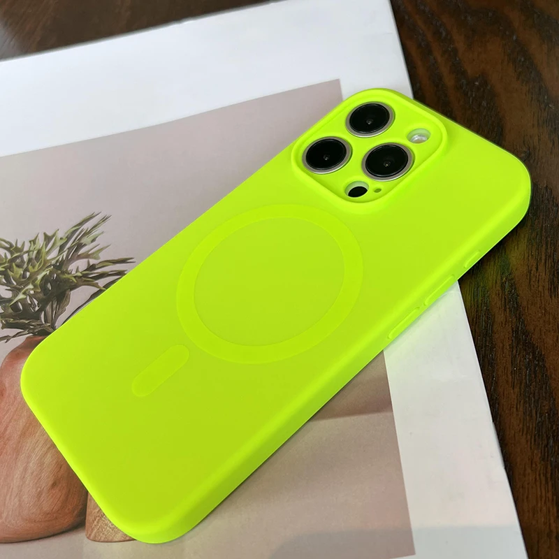 Luxury Fluorescence Bright Color Magnetic Liquid Silicone for Magsafe Case For iPhone 17 Air 16 15 14 13 Pro Max Plus Soft Cover