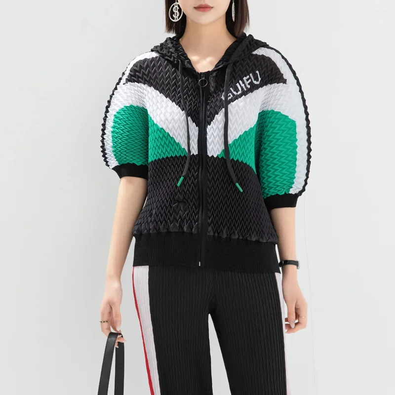 

Miyake Pleated Fashion Loose Sweatshirt Jacket for Women 2024 Spring New Casual Versatile Contrast Color Hooded Zipper Top