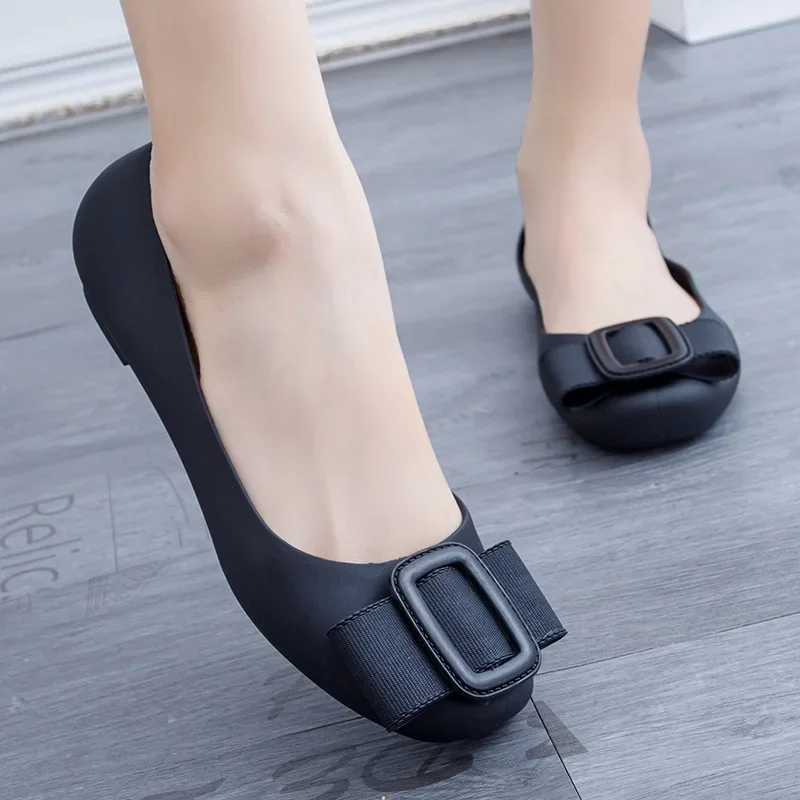 2024 New Women's Sandals Solid Color Flat Bottom Fashion Round Head Summer Outerwear Daily Casual Flat Bottom Single Shoe