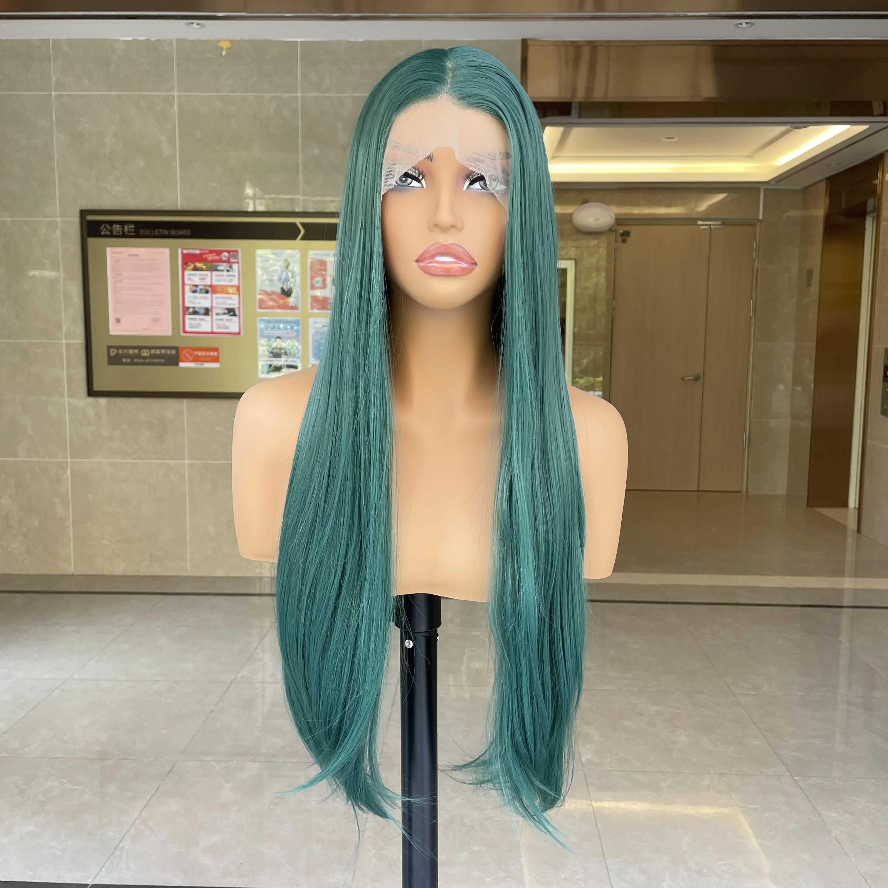 

Темно-зеленые синтетические парики спереди 13X4 для женщин, длинные шелковистые прямые парики длиной 26 дюймов, завязанные вручную, плотность 150%, бесклеевые