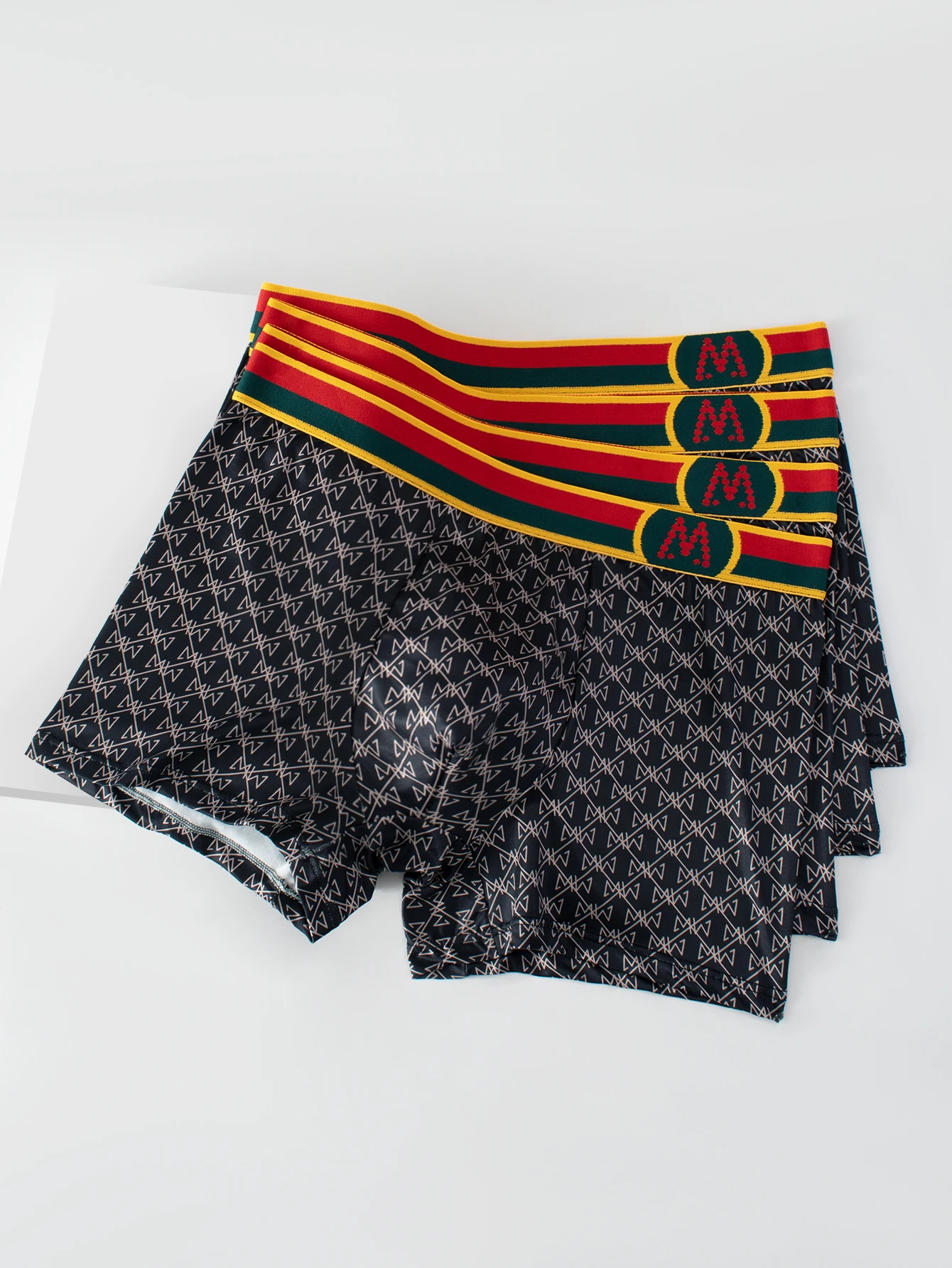 4 Pairs Of Men's Un… - image