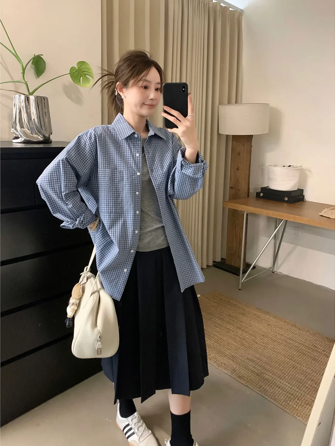 

Casual Chic Women's irt Spring 2026 Loose Fit Color Blo Small Plaid Cotton Long Sve Button up mid Length Casual irt