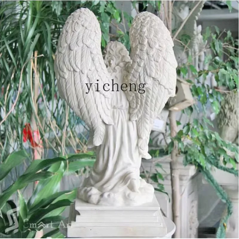 HYS European outdoor prayer angel landing grass decoration handicrafts courtyard balcony resin ornament