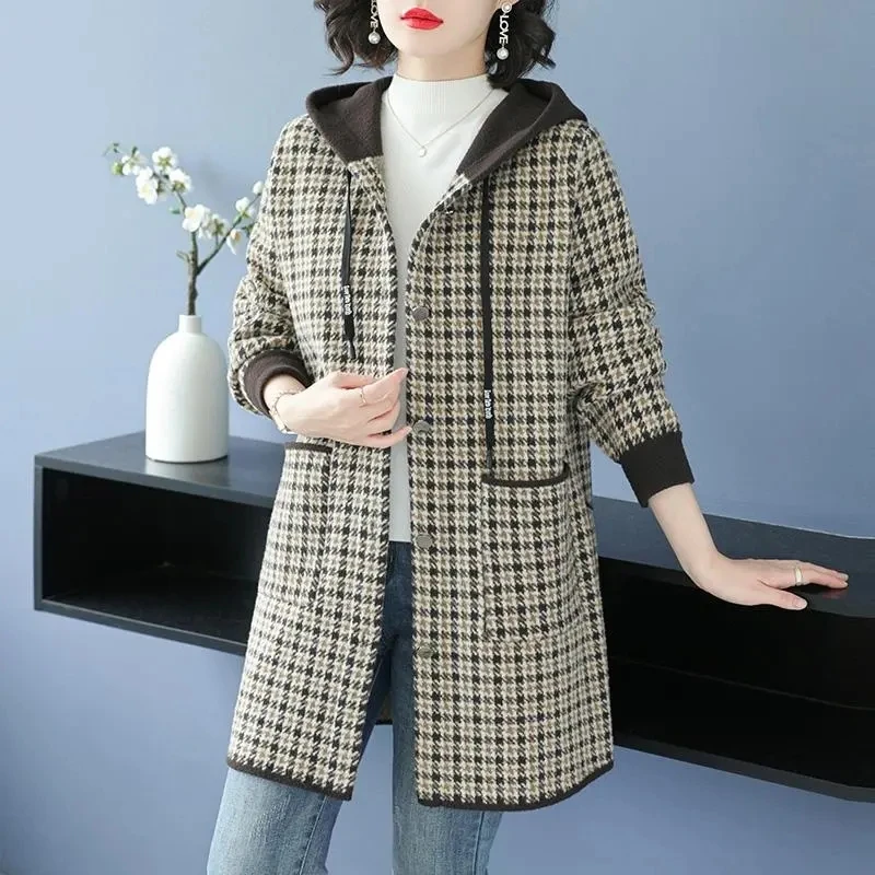 Plaid Women Woolen Jacket 2023Autumn Winter New Mid-Aged Fashion Loose Single-Breasted Casual Temperament Wool Coat Female Tops