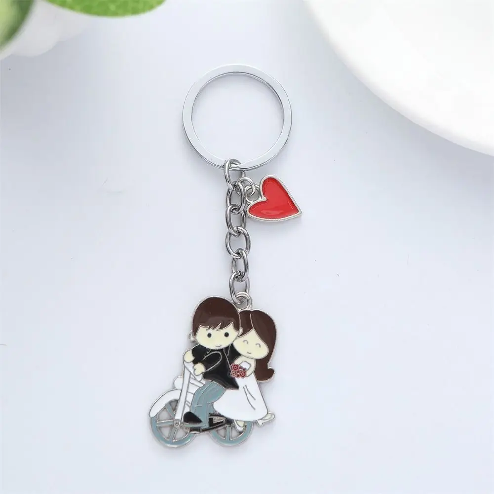 Enamel Bride Keychains Exquisite Heart Love Get Married Couple Key Ring Metal Cartoon Bridegroom Keychains Women Girls