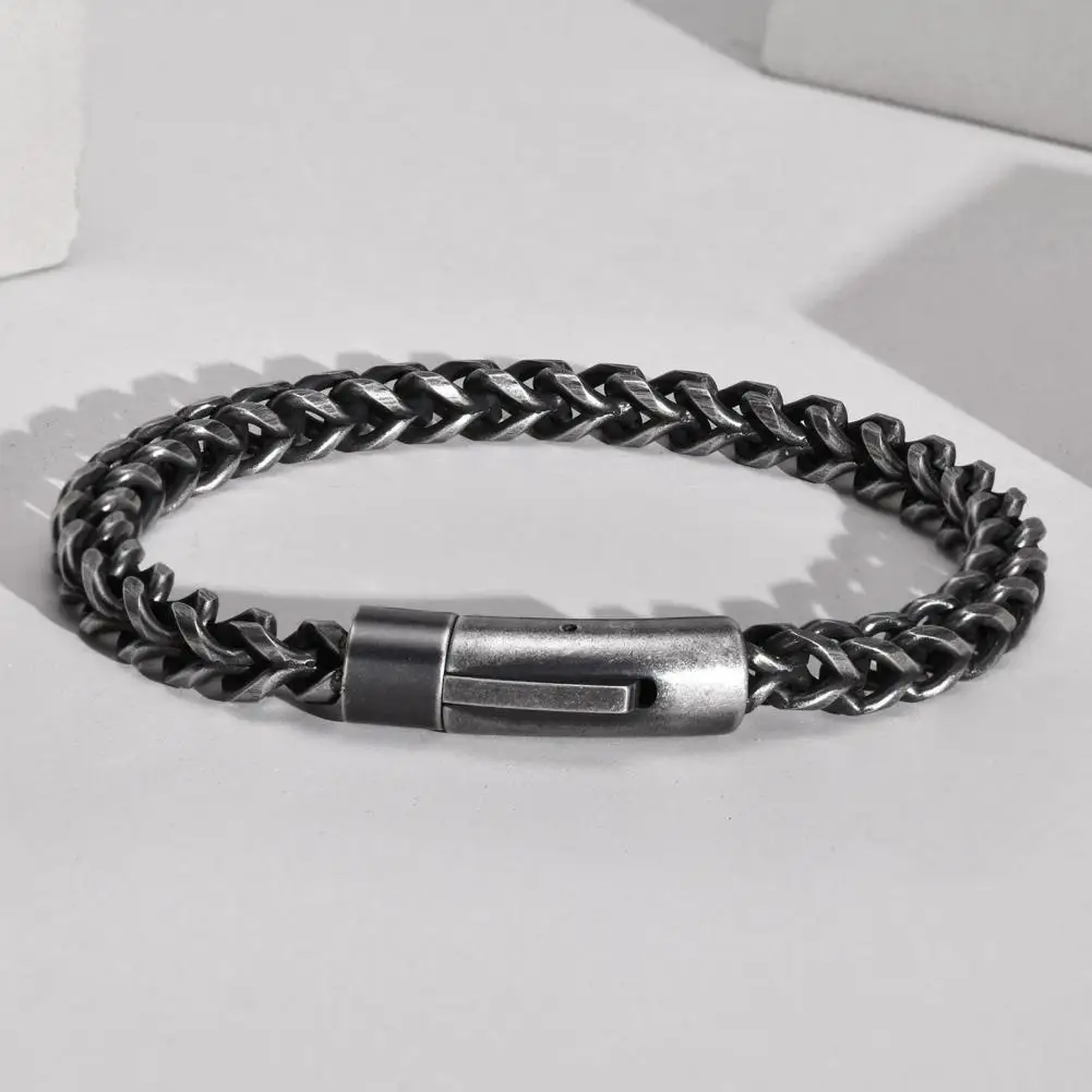 Men Bracelet Thick Chain Retro Punk Style Bracelet Stainless Steel Individual Wrist Jewelry Daily Wear Birthday Gift Bangle