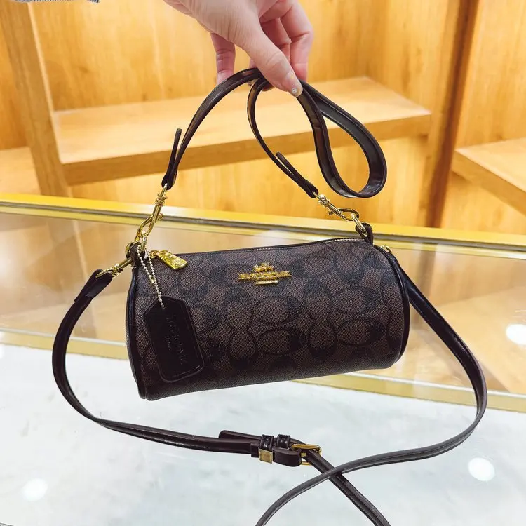 

High-end Women's Handbag Leather Ladies Crossbody Handbag Trendy Design Commuter Casual Simple Vintage Bag