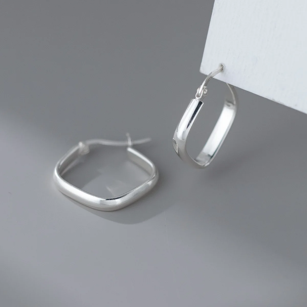 S925 Silver Geometric Square Ear Cuff Nickel Free Lead Safe Hypoallergenic Minimalist Wholesale Dainty Jewelry for Women view 5