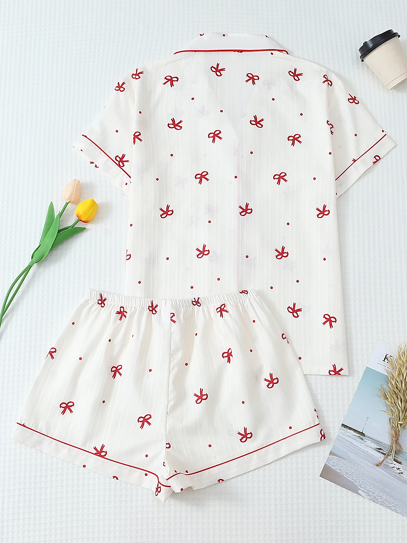 2-Piece Pajama Set with Dot and Bow Print, Short-Sleeved Shorts, Women's Pajamas, Home Wear Set, Suitable for Home Use