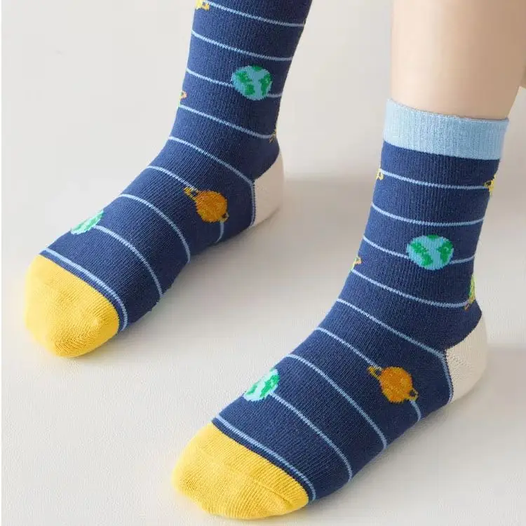 5 par/lote calcetines para niños Otoño Invierno calcetines para niños calcetines de algodón de media pantorrilla calcetines con patrón de espacio