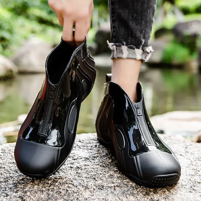 

Молодые короткие мужские туфли, мужские дизайнерские галоши для города, водонепроницаемые и нескользящие пластиковые резиновые грязевые мужские резиновые сапоги