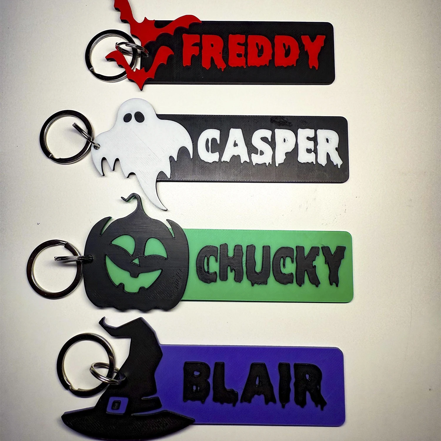 

Пользовательский акриловый брелок для Хэллоуина, персонализированная именная бирка с тыквой, призрак, летучая мышь, кошка, акценты, уникальные праздничные брелки на Рождество