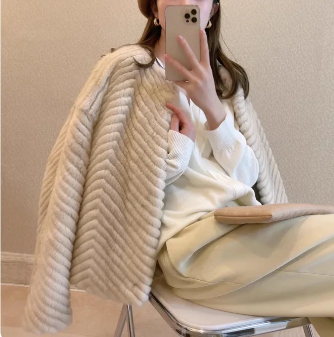 

Temperament Imitation Mink Fur Coat Women's Winter Round Neck Short Herringbone Pattern Short Fur