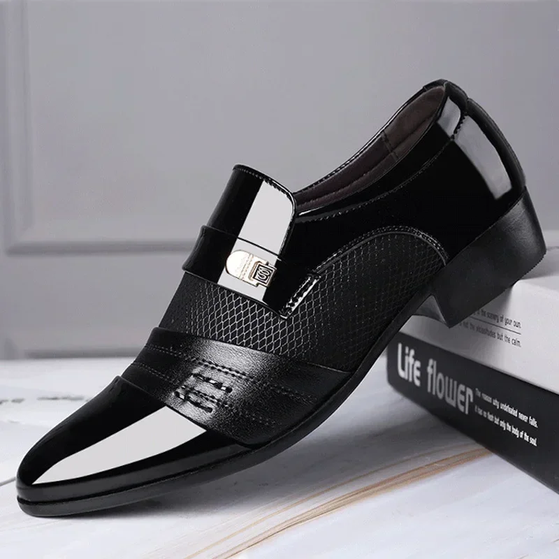 Deslizamento de couro masculino em sapatos de vestido, Oxfords Fashion, Fatos Clássicos, Novo, 2020