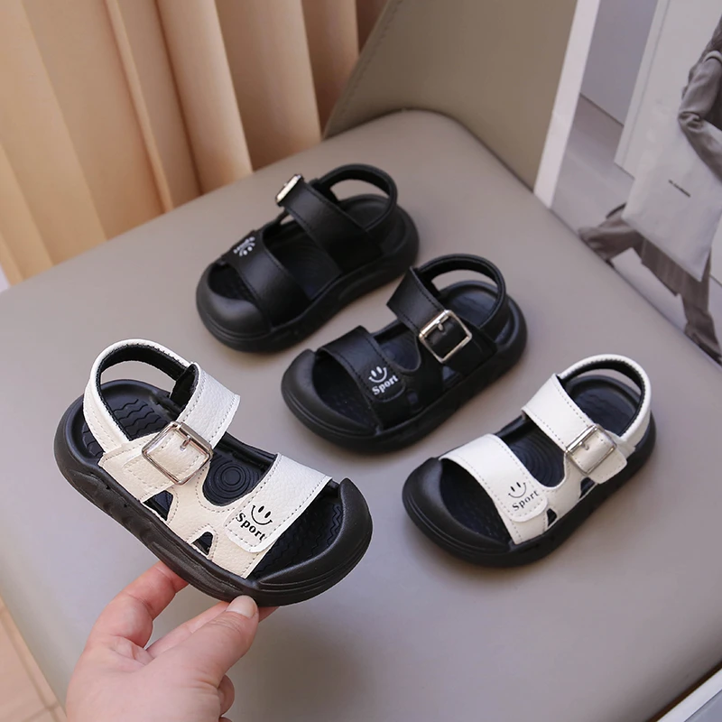 Kids Casual Sandals Toes Capped Versatile Girls Beach Shoes Soft Bottom Non-slip 2026 Summer New Children Sandals Trendy
