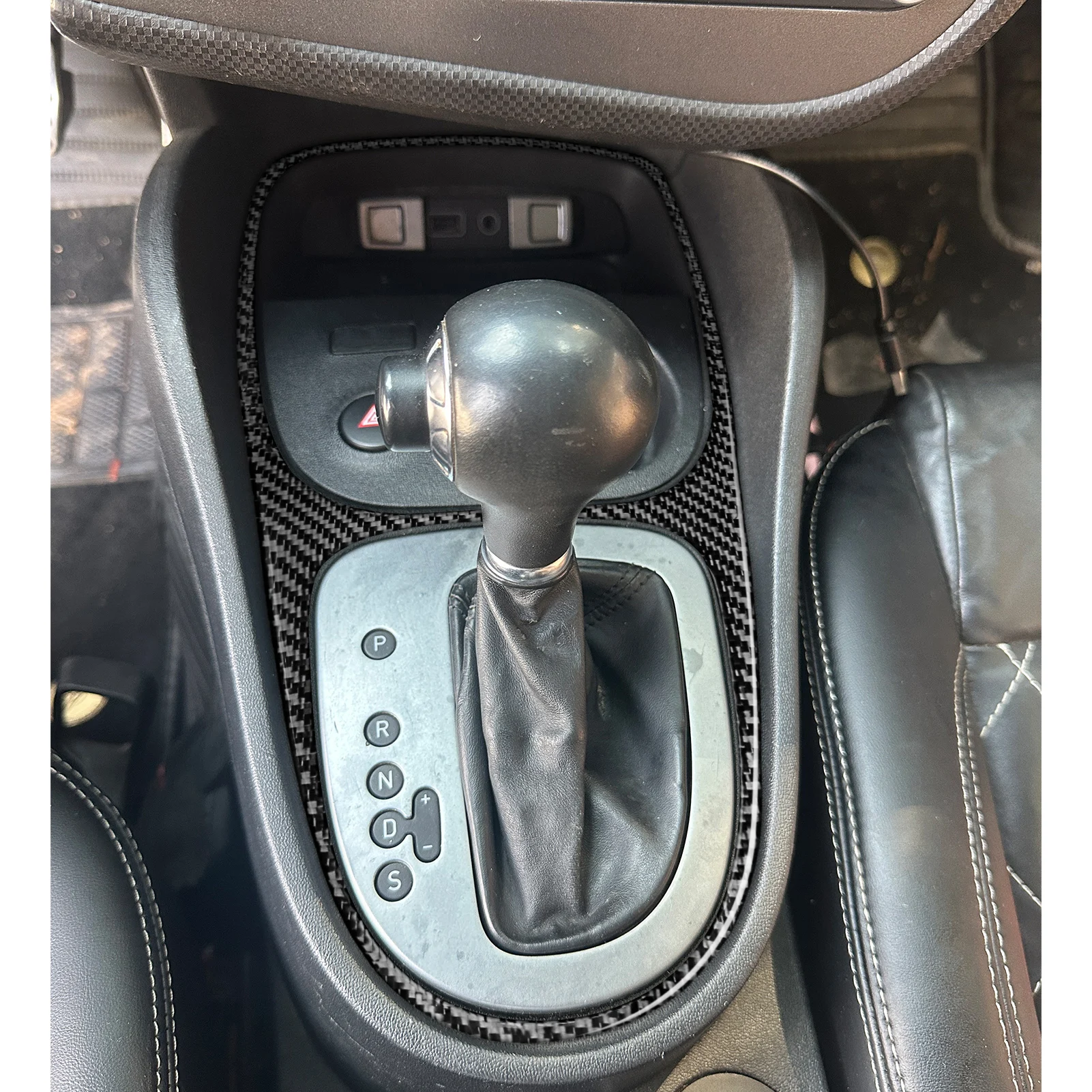Real Carbon Fiber Car Accessories Gear Shift Surround Soft Cover Sticker For SEAT Leon MK2 2005 2006 2007 2008 2009 2010 2011 12