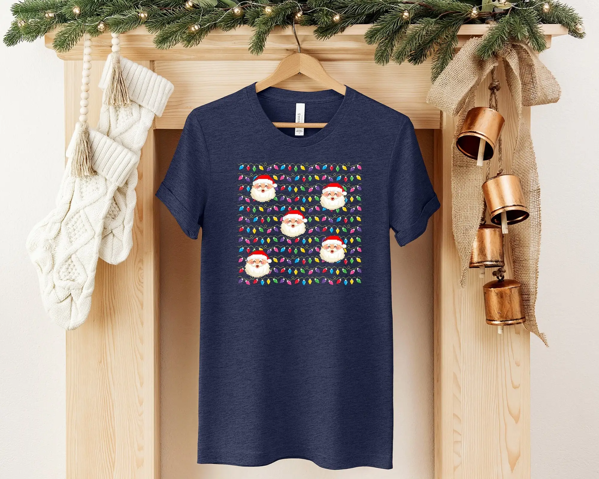 

Футболка с рождественскими огнями Санта-Клауса, красочная рождественская вечеринка, веселая группа