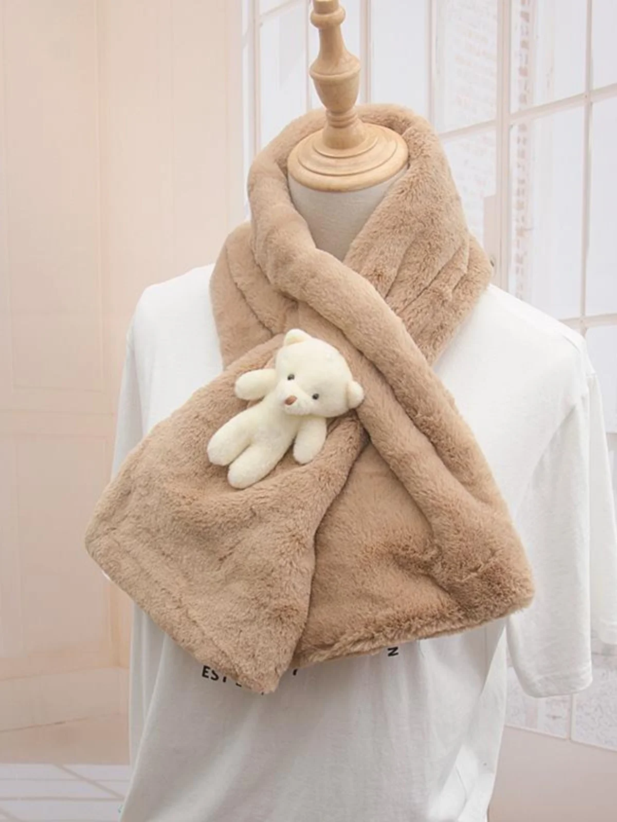 Winter White Versatile Scarf, 2024 New Cute Cross Collar Neck Warmer, Little Bear Convenient Korean Version INS Neck Gaiter